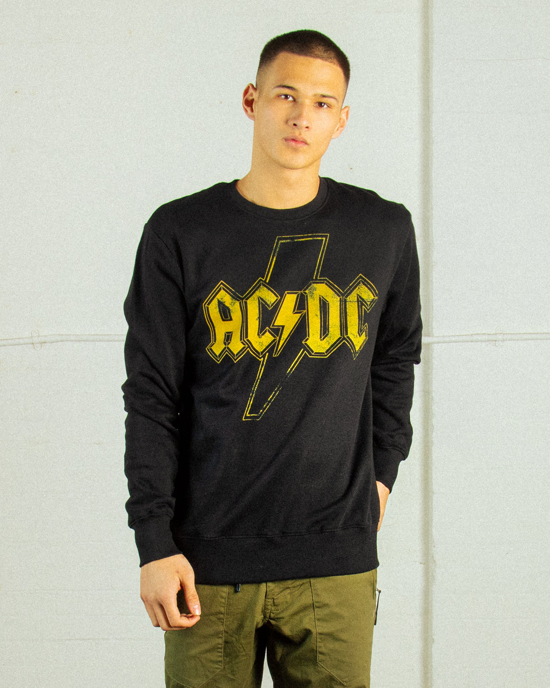 ACDC DISTRESSED CREW