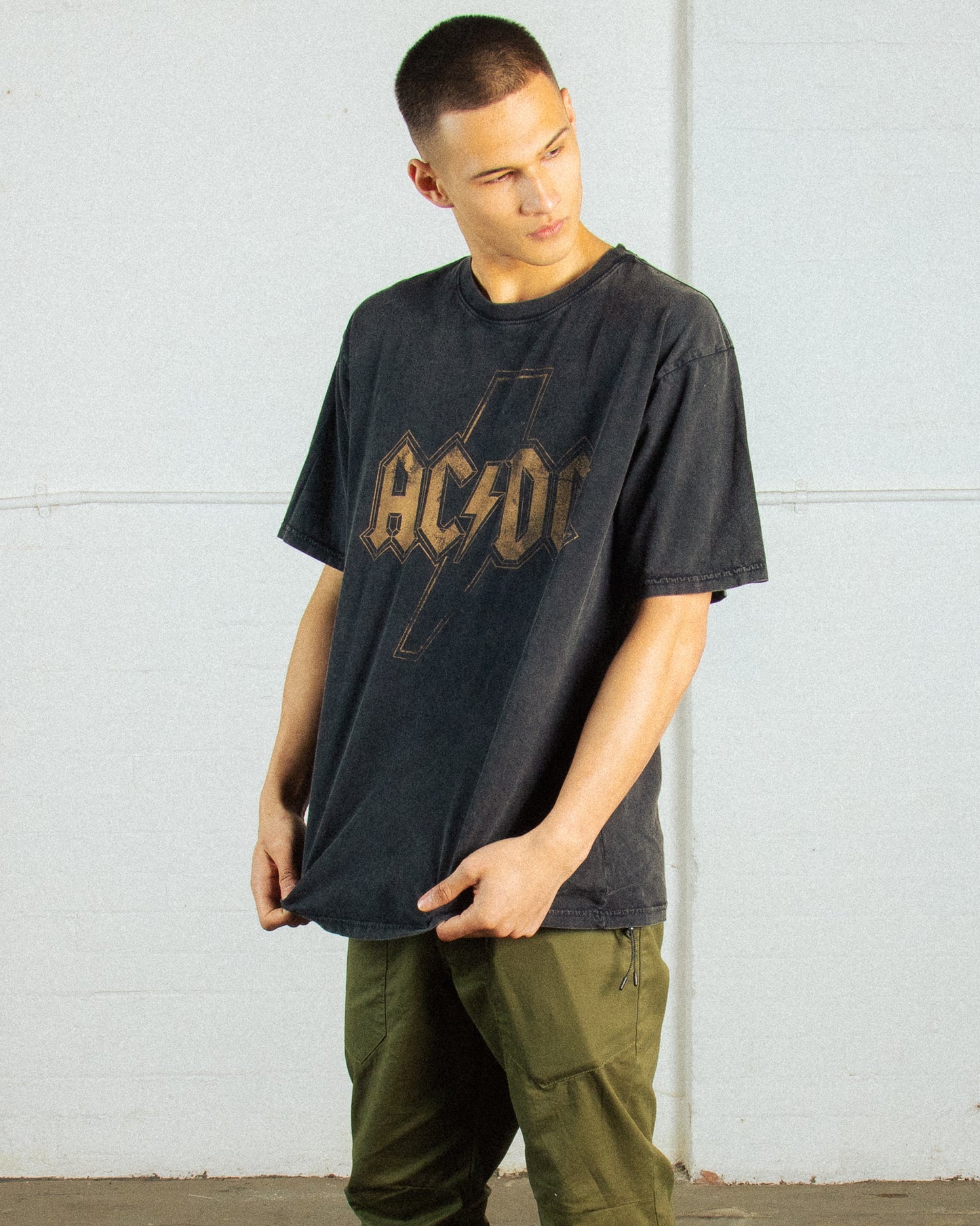 ACDC DISTRESSED T-SHIRT