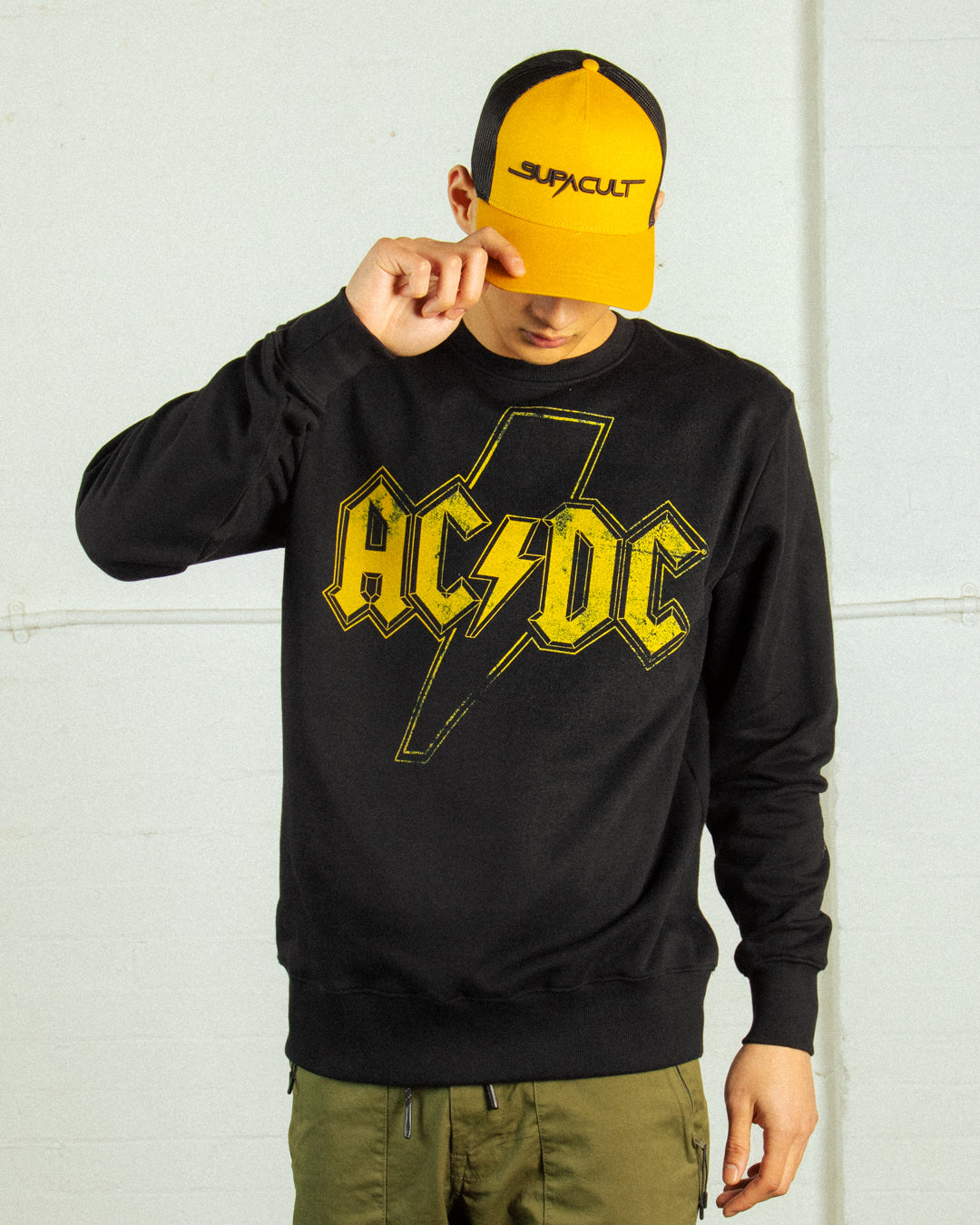 ACDC DISTRESSED CREW